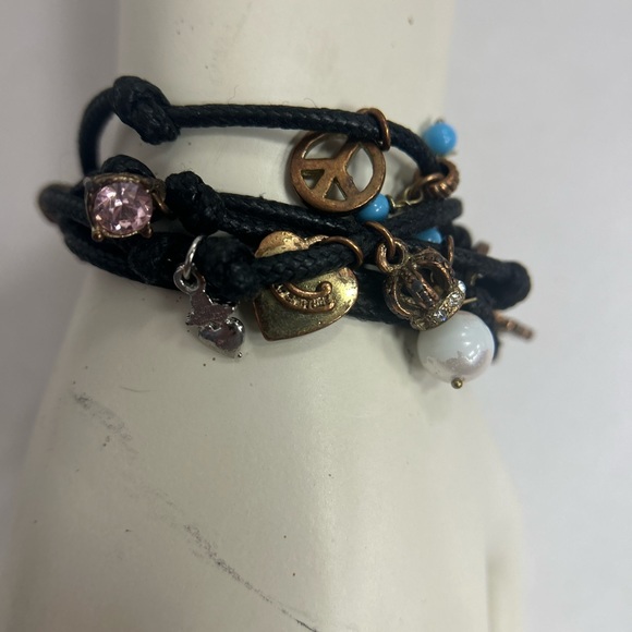 JUICY COUTURE CHARM BRACELET 8.5 inches long - Picture 5 of 7